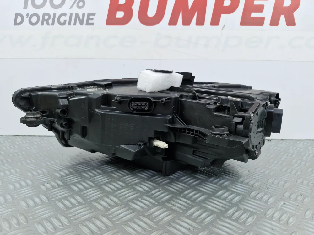 Oikea etuvalo Audi A3 8V Vaihe 2 FULL LED MATRIX 8V0941036C (alkaen 08/2016) alkuperäinen käytetty