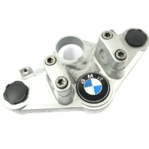 BMW R 1200 R R1ST [2008] - Haarukkasilta ohjaustangon puristimen yläosassa