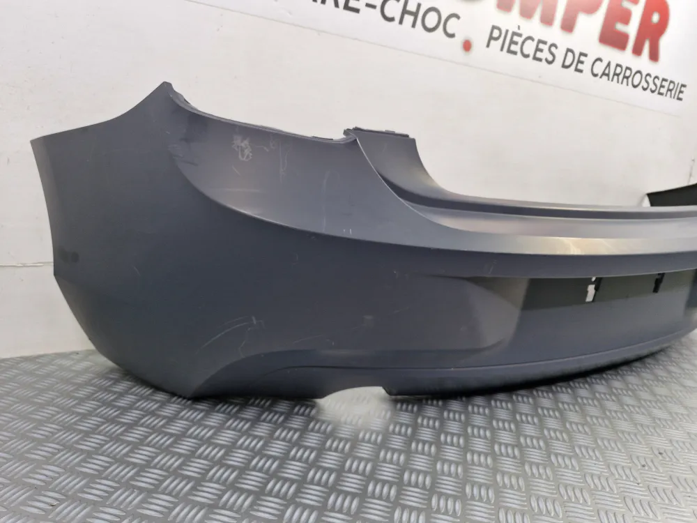 Takapuskurin suojus BMW 1-sarja (2) F20/F21 Vaihe 1 (08/2011–06/2015) - Uusi alkuperäinen