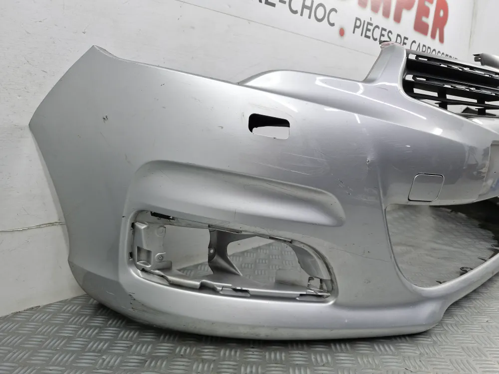 Citroën C4 II (alkaen 10/2010) etupuskuri — alkuperäinen käytetty CITROEN