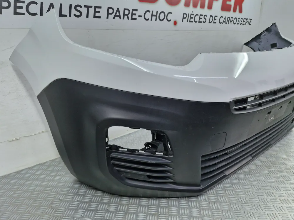 Etupuskuri Citroën Berlingo III:lle (05/2018 alkaen) – Alkuperäinen käytetty osa CITROEN