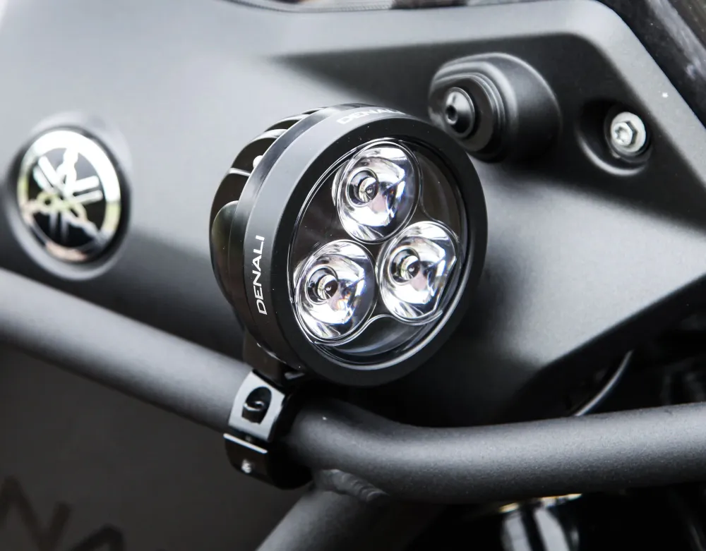 D3 LED-kaukovalo DataDim™-teknologialla DENALI Electronics