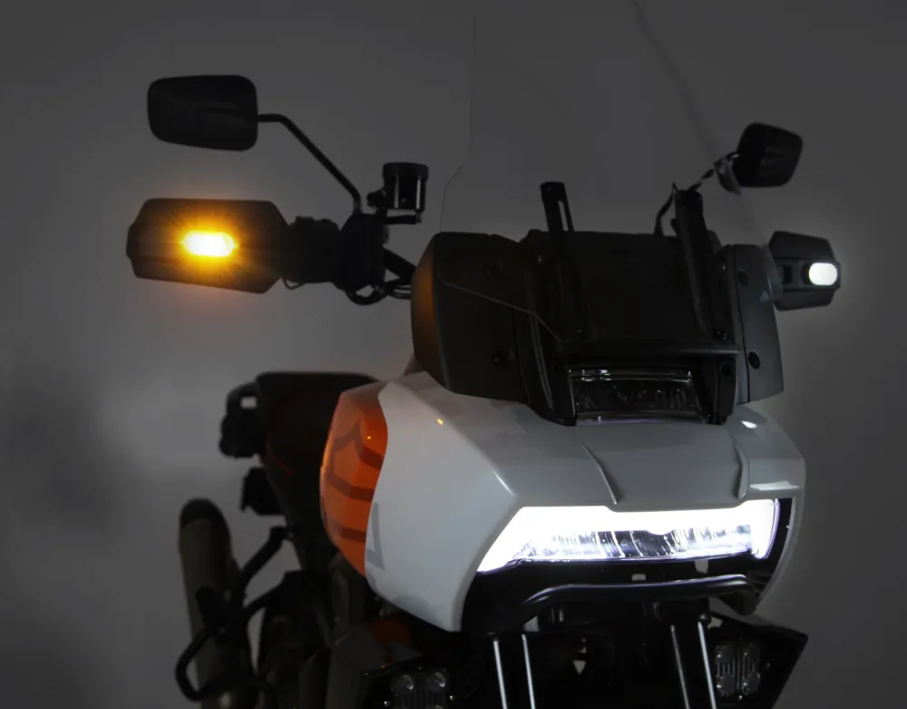 Plug-&-Play T3 suuntavilkun käsisuojasarja Harley-Davidson Pan America 1250:lle DENALI Electronics