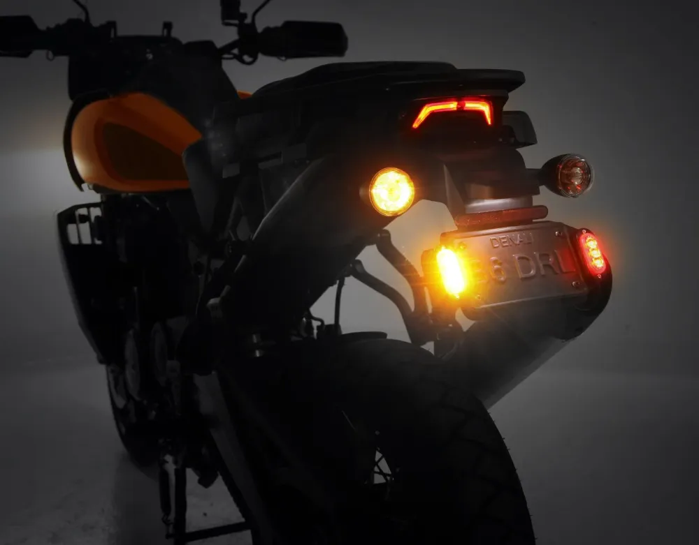 Plug-&Play Taka T3 suuntavilkun rekisterikilpisarja Harley-Davidson Pan America 1250:lle DENALI Electronics