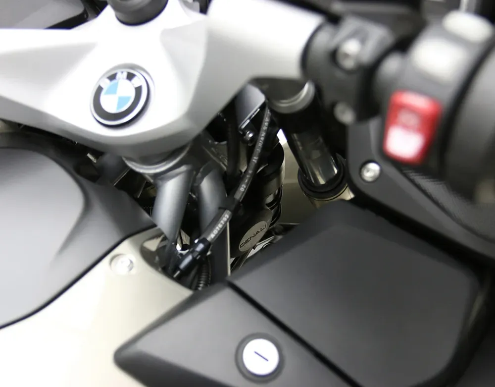 Sarvikannatin - BMW R1200RT '14-'18 & R1250RT '19-'24 DENALI Electronics