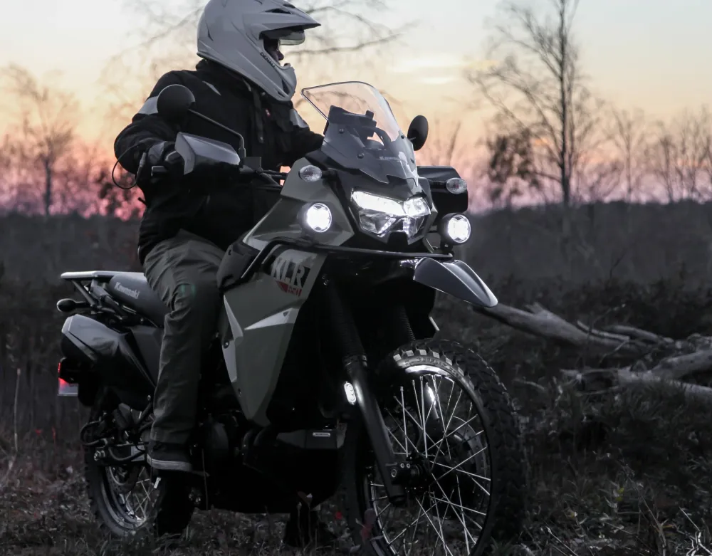 Ylempi törmäystangon ajovaloteline - Kawasaki KLR650 DENALI Electronics