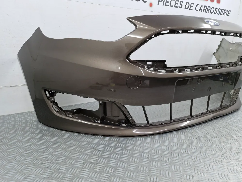 Etupuskuri Ford C-Max II Vaihe 2 (alkaen 06/2015) – Alkuperäinen käytetty osa
