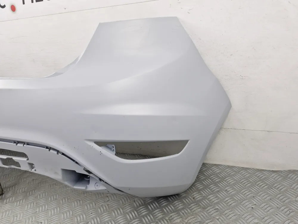 Ford Fiesta 6 (10/2008 - 06/2017) — uusi alkuperäinen maalattava takapuskurin suoja