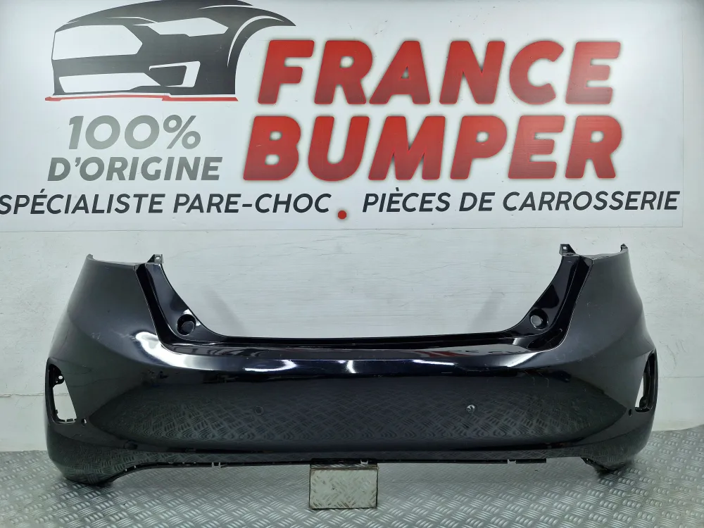 Takapuskuri Ford Fiesta 7 2017-2021 — Käytetty tutkien kanssa