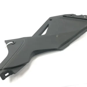 Honda CBR 125 R JC50 [2012] - Sivupaneelin oikeanpuoleinen paneelin kansi