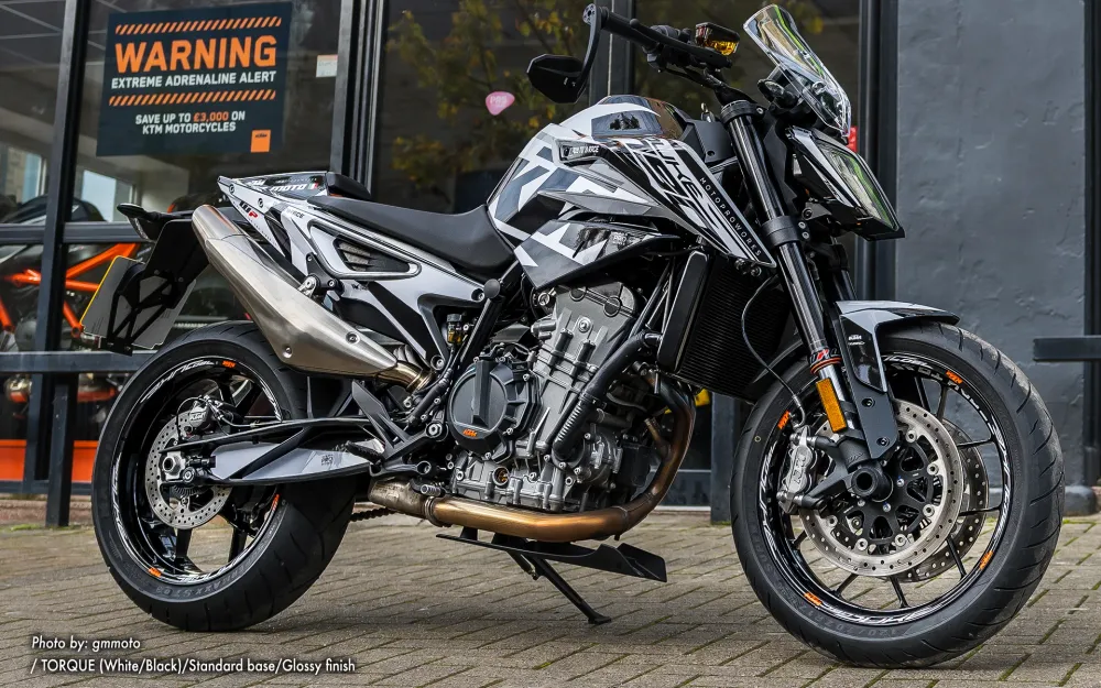KTM 890 Duke R GRAFIIKAT - "Torque" (Valkoinen/Musta)