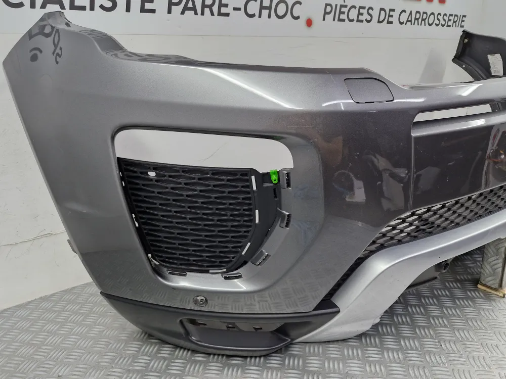 Etupuskuri Range Rover Evoque I Vaihe 2 dynaaminen (2015–2019) – Alkuperäinen käytetty osa pesulaitteella ja tutka-anturei...