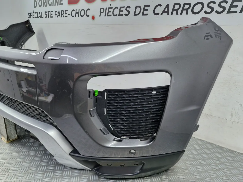 Etupuskuri Range Rover Evoque I Vaihe 2 dynaaminen (2015–2019) – Alkuperäinen käytetty osa pesulaitteella ja tutka-anturei...