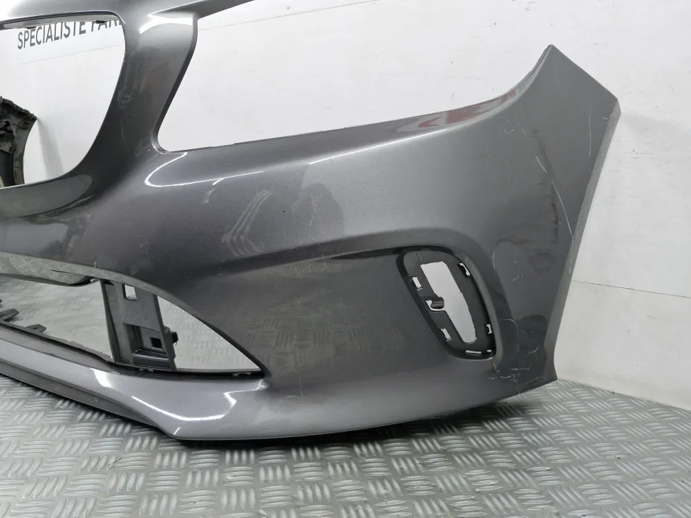 Etupuskuri Mercedes -sarja W176 Vaihe 2 (2015–2018) – Alkuperäinen käytetty osa tutkien ja Park Assist -järjestelmän kanss...