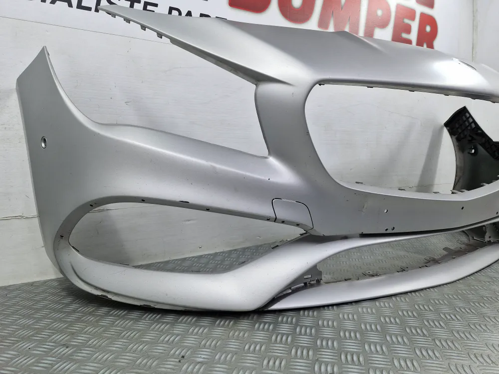 Etupuskuri Mercedes CLA W117 Vaihe 1 (2013–2016) – Valmistajan alkuperäinen käytetty osa MERCEDES - BENZ