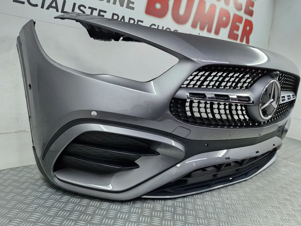 Etupuskuri Mercedes GLA X247 AMG harmaa Vaihe 2 (alkaen 09/2023) – Uusi alkuperäinen tutkan ja avustepaketin kanssa MERCED...