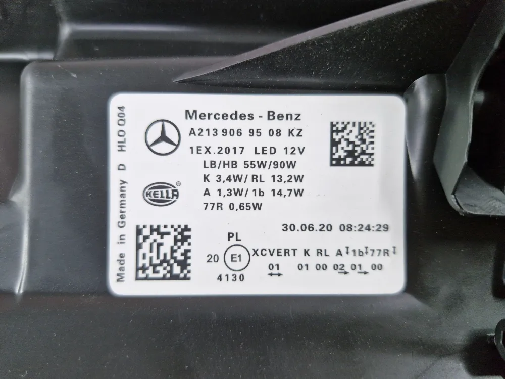 Oikea etuvalo Mercedes E-sarja W213 Vaihe 1 LED (02/2016) alkuperäinen käytetty viite A2139069608 MERCEDES - BENZ