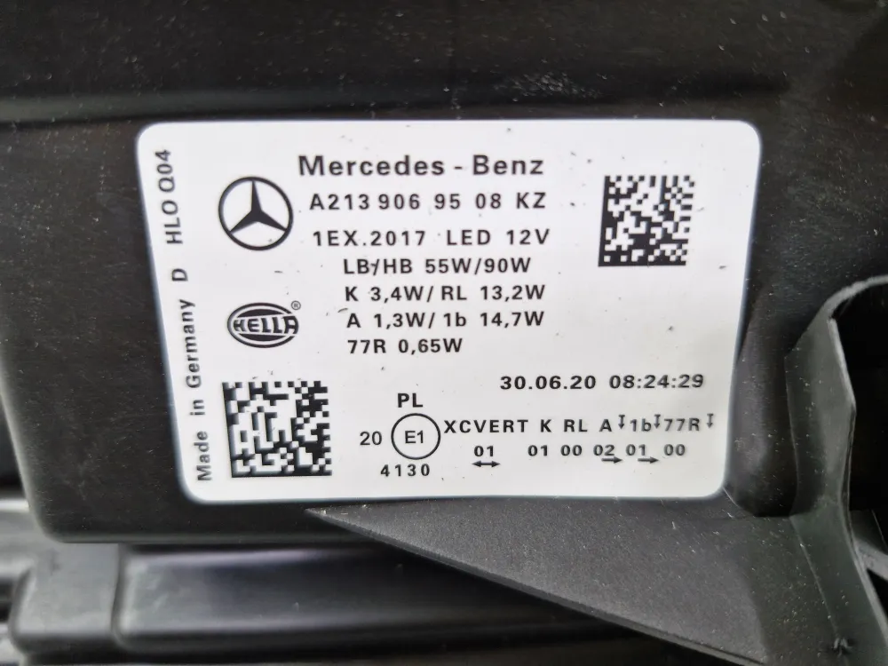 Vasen etuvalo Mercedes E-sarja W213 Vaihe 1 LED (02/2016) alkuperäinen käytetty viite A2139069508 MERCEDES - BENZ