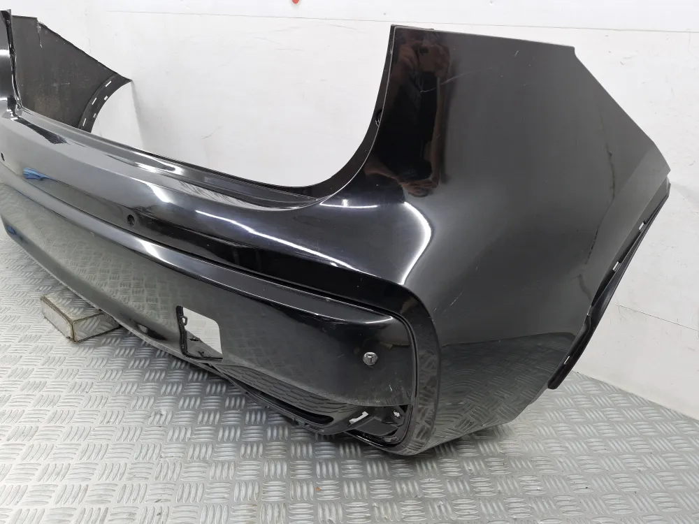 Nissan Qashqai 2 Vaihe 2 N-TEC takapuskurin suojus (09/2017 alkaen) – Alkuperäinen käytetty osa tutkien kanssa