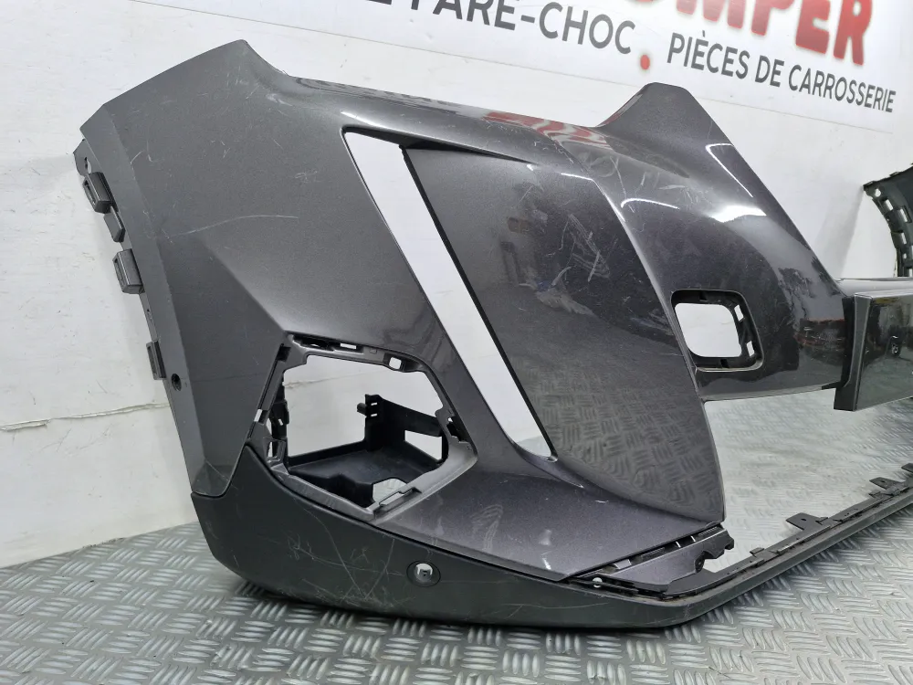 Etupuskuri Peugeot 2008 II Vaihe 1 (2019+) — Käytetty tutkien kanssa