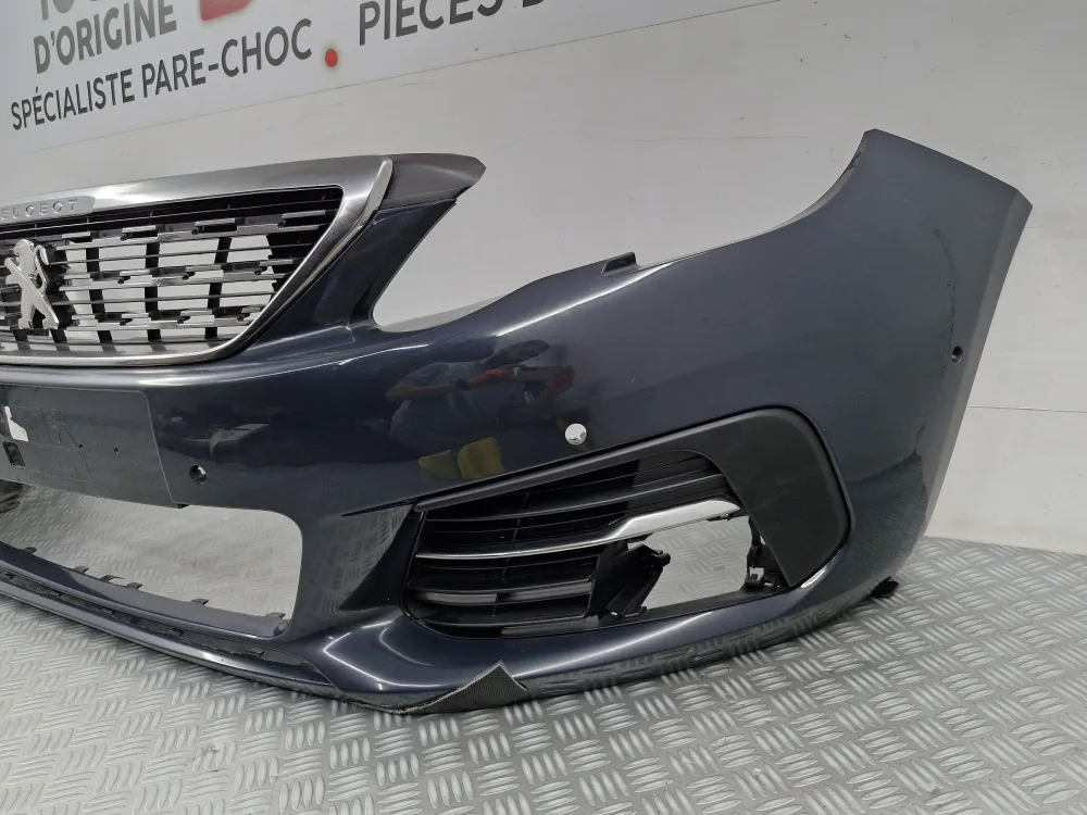 Etupuskuri Peugeot 308 II Phase 2 Access / Active (alkaen 04/2017) – Alkuperäinen käytetty osa tutkien ja pysäköintiavusti...