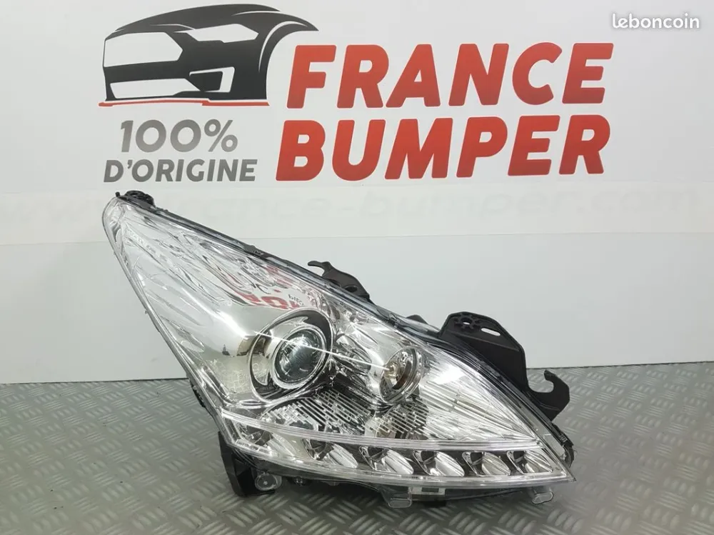 OIKEA ETUVALO PEUGEOT 5008 I PH1 UUSI