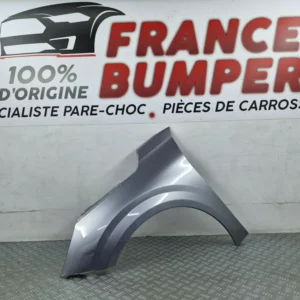 Peugeot 208 II (alkaen 09/2019) vasen etulokasuoja alkuperäinen käytetty