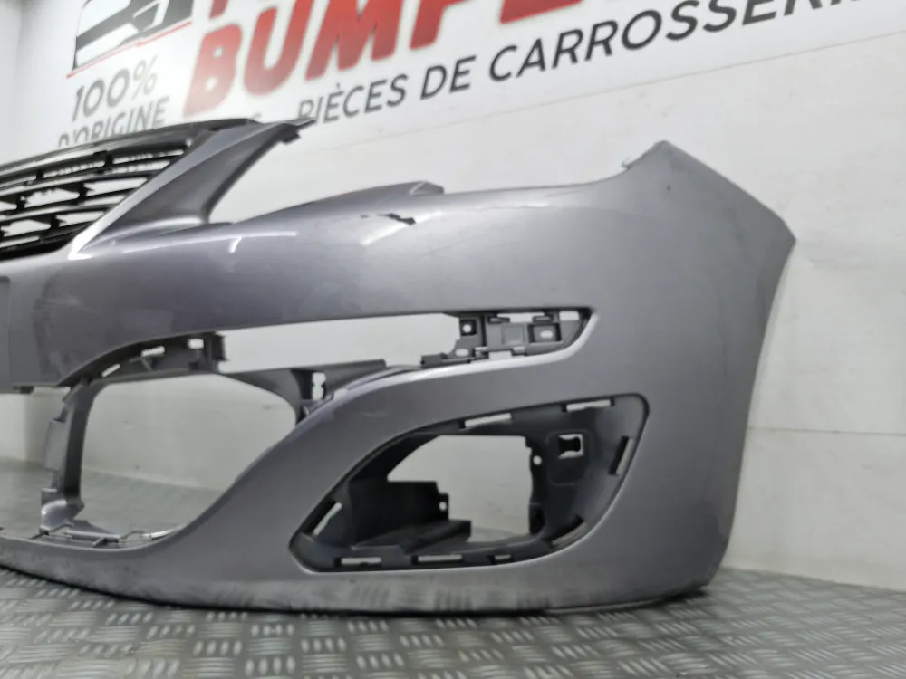 Peugeot 308 II Vaihe 1 etupuskuri (06/2013–08/2017) alkuperäinen käytetty