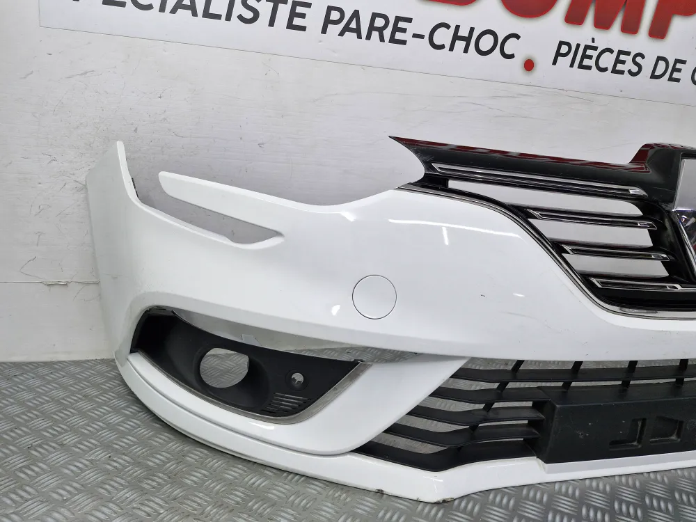 Etupuskuri kokonainen Renault Mégane 4 Vaihe 1 (alkaen 12/2015) – Alkuperäinen käytetty osa