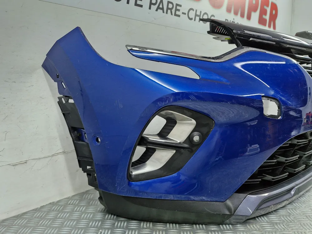 Etupuskuri Renault Captur II:lle (12/2019 alkaen) – Alkuperäinen käytetty osa tutkien, pysäköintiapurin ja kameran kanssa