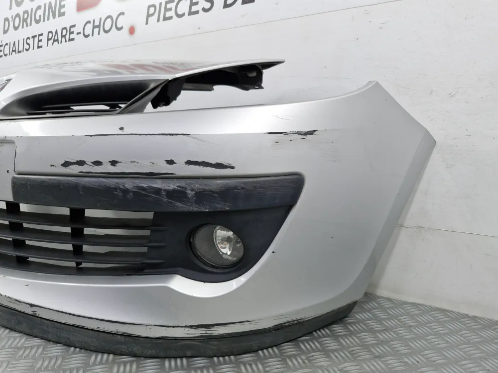 Etupuskuri Renault Clio 3 Vaihe 1 (09/2005 - 03/2009) – Alkuperäinen käytetty osa