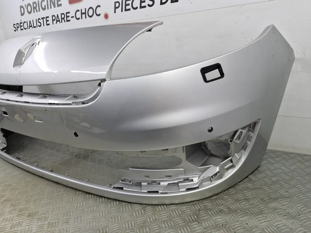 Etupuskuri Renault Grand Scénic 3 Vaihe 2 (7 paikkaa, 12/2011–03/2013) – Käytetty