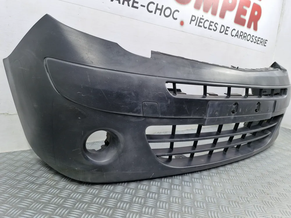 Etupuskuri Renault Kangoo 2 Vaihe 1 (10/2008–03/2013) – Alkuperäinen käytetty osa