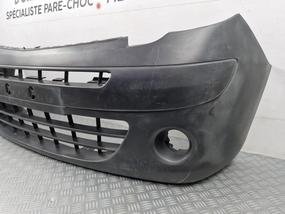 Etupuskuri Renault Kangoo 2 Vaihe 1 (10/2008–03/2013) – Alkuperäinen käytetty osa