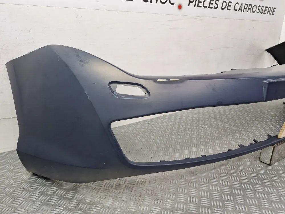 Etupuskuri Renault Laguna 3 Coupé Vaihe 2 (huhtikuusta 2013 alkaen) – Uusi alkuperäinen pesulampuilla