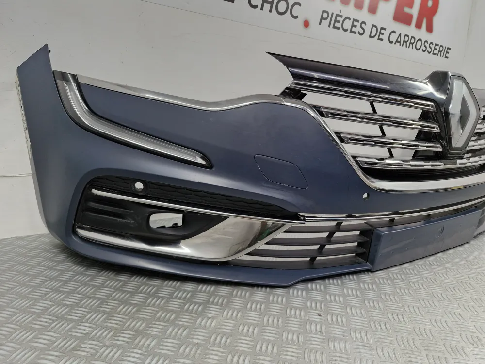 Etupuskuri Renault Talisman Vaihe 2 (alkaen 03/2020) – Alkuperäinen käytetty osa tutkien ja pysäköintiavustimen kanssa
