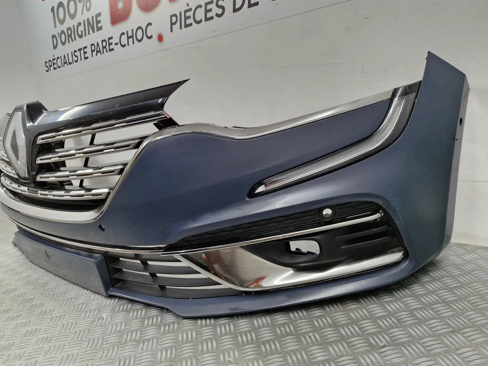 Etupuskuri Renault Talisman Vaihe 2 (alkaen 03/2020) – Alkuperäinen käytetty osa tutkien ja pysäköintiavustimen kanssa