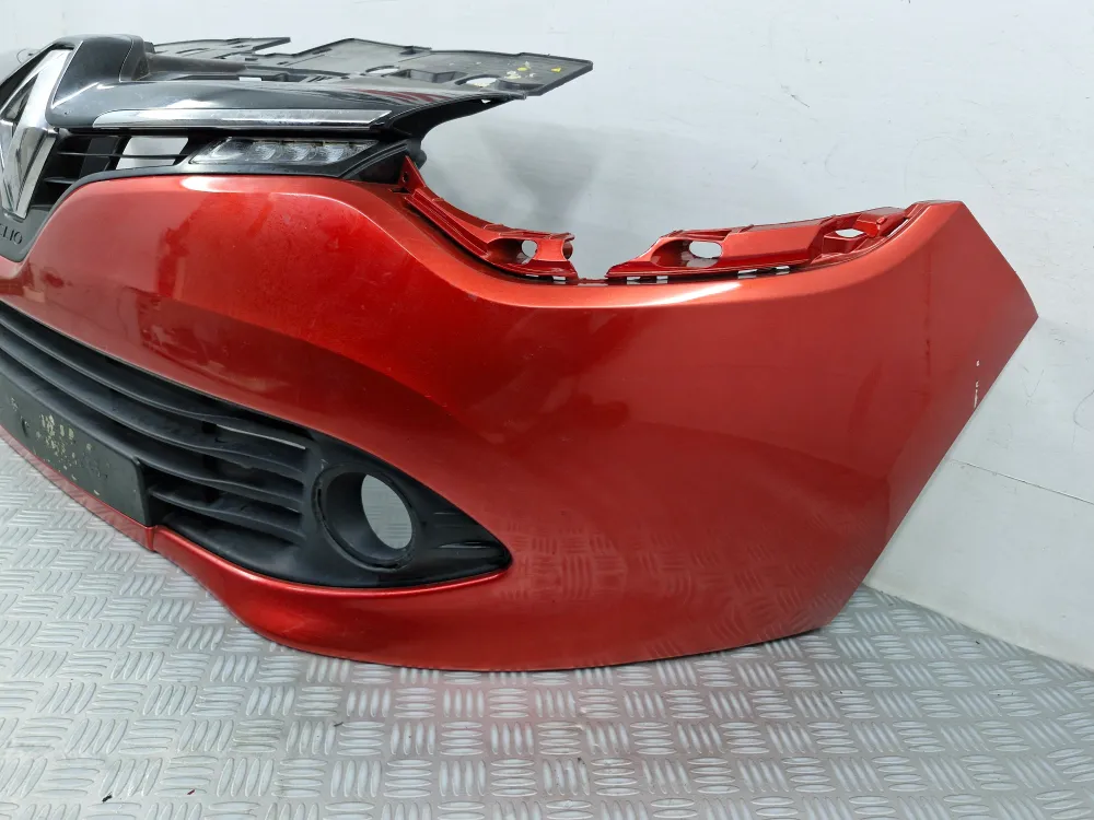 Käytetty etupuskuri Renault Clio 4 Vaihe 1:lle (07/2012 - 12/2016) – 100 % alkuperäinen valmistajalta