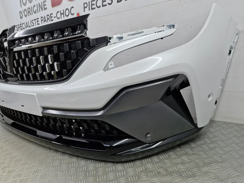 Renault Austral Esprit Alpine etupuskuri (06/2022 alkaen) – Uusi alkuperäinen tutkien kanssa