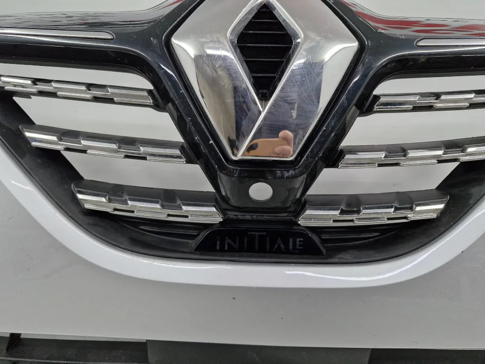 Renault Clio 5 Initiale Vaihe 1 etupuskuri (vuodesta 04/2019) — alkuperäinen käytetty osa