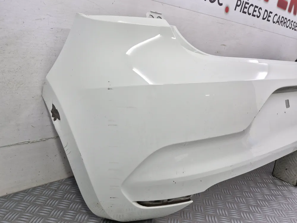 Renault Clio 5 takapuskurin käytetty takapuskurin suoja