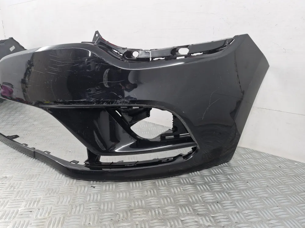 Renault Clio 4 Vaihe 2 alkuperäinen etupuskuri käytetty (08/2016 - 03/2020)