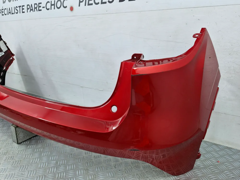 Renault Clio 5 Vaihe 2 takapuskurin (alkaen 06/2023) – alkuperäinen käytetty tutkien kanssa