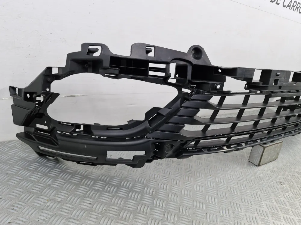 Renault Espace 5 uusi etupuskurin alaosa