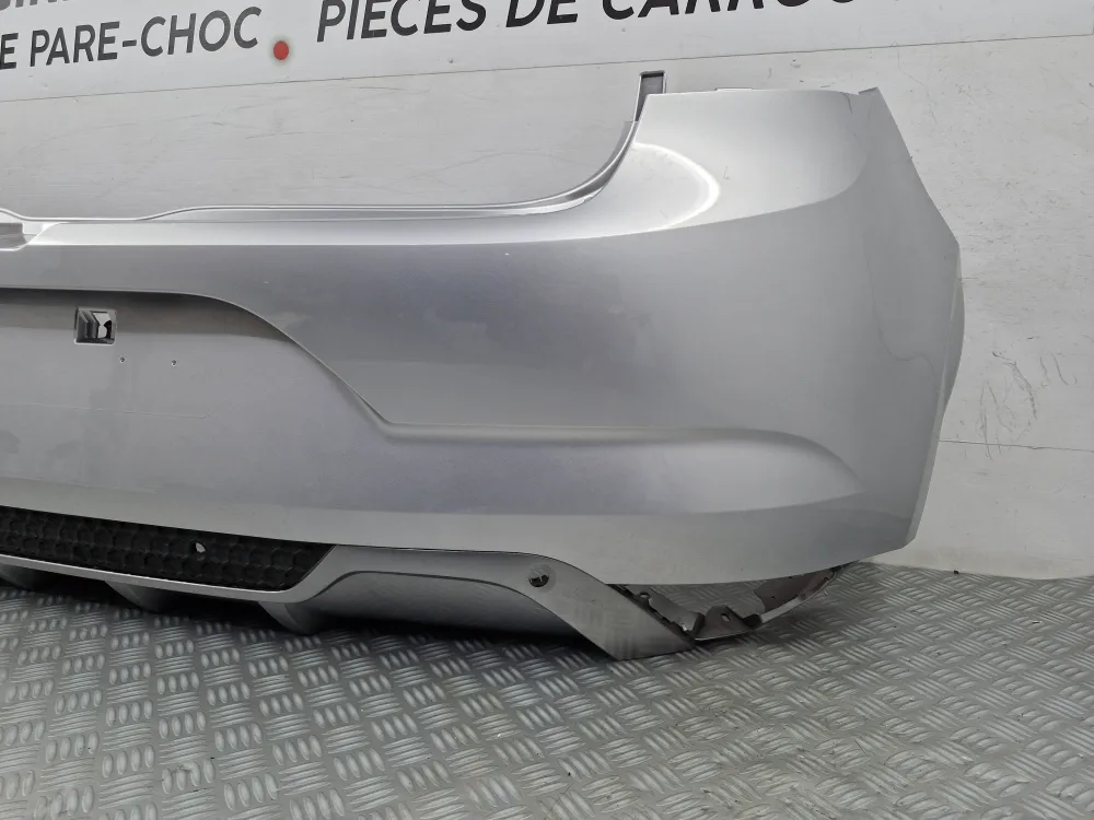 Renault Mégane 4 GT-Line takapuskurin suojus (> 2015) – Alkuperäinen käytetty, ilman tutkia