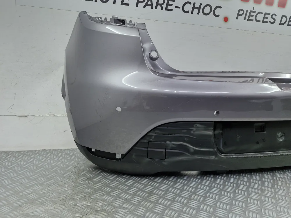 Takapuskurin Renault Clio 4 Vaihe 1 (07/2012–12/2016) – Alkuperäinen käytetty osa