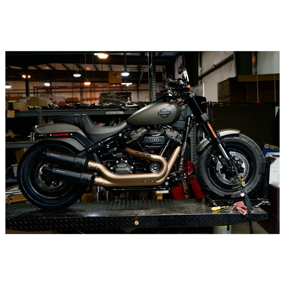 Rinehart 4.5" Fat Bob Slip-On äänenvaimentimet musta Harleyyn