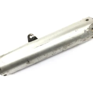 Suzuki RG 250 Gamma GJ21D [1987] - Äänenvaimennin oikea pakokaasun takaäänenvaimennin naarmulla