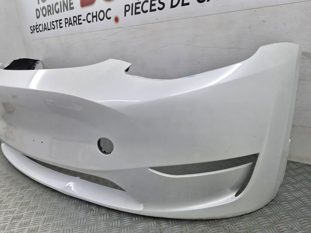 Etupuskuri Tesla Model 3 Vaihe 1 (huhtikuusta 2019 alkaen) – Alkuperäinen käytetty osa