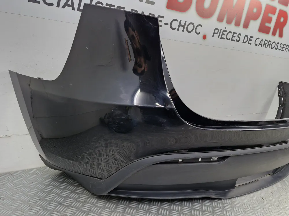 Käytetty Tesla Model Y takapuskurin suojus